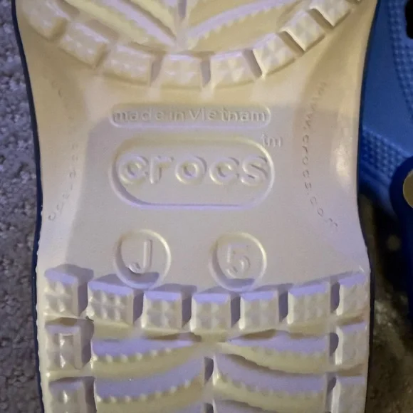 NWT Disney Pixar Zootopia 2 Big‎ Kid Crocs - Picture 7 of 10